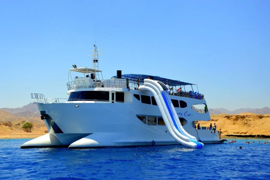 Liberty Catamaran – Ras Mohamed